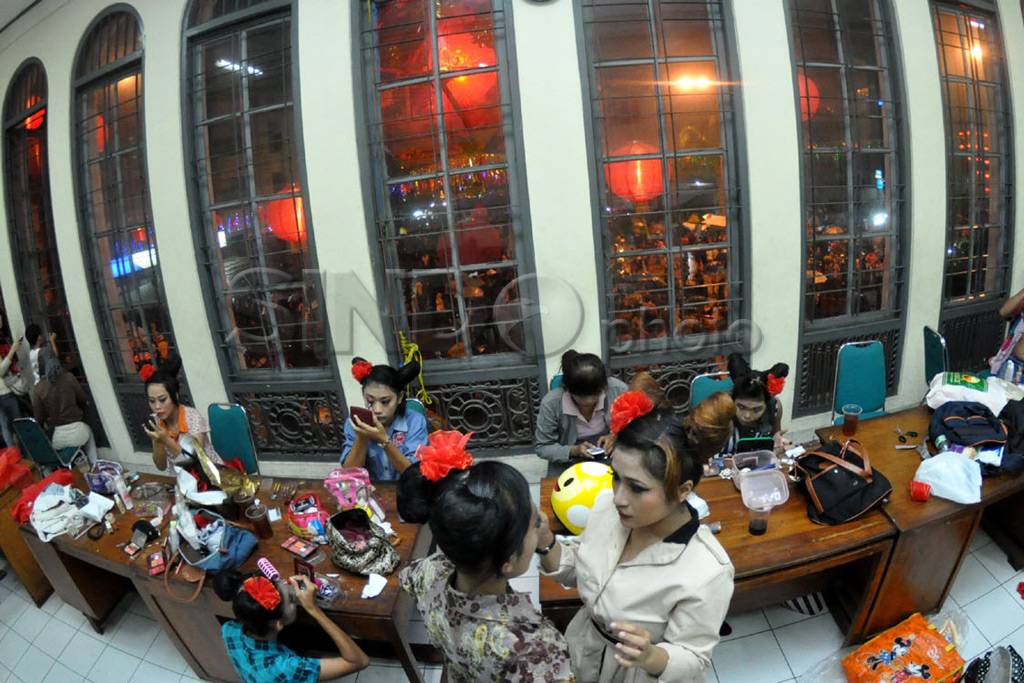 Ribuan warga Solo sambut...