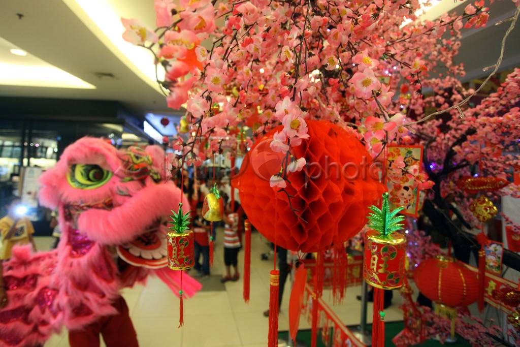 Atraksi Barongsai hibur...