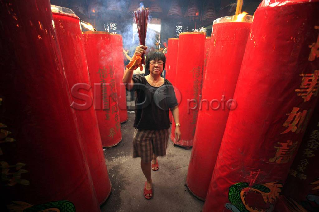 Doa Imlek di Vihara...