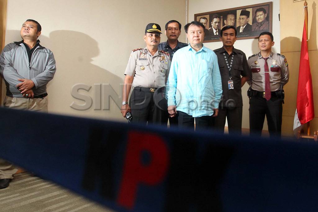 KPK perlihatkan Anggoro...