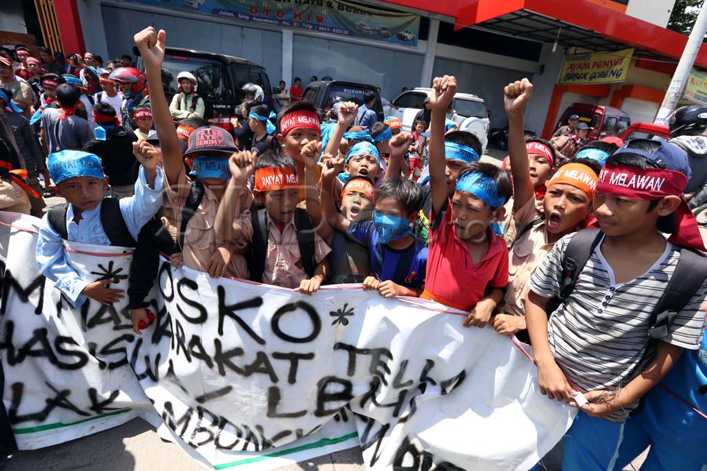 Demo PKL tolak penggusuran...
