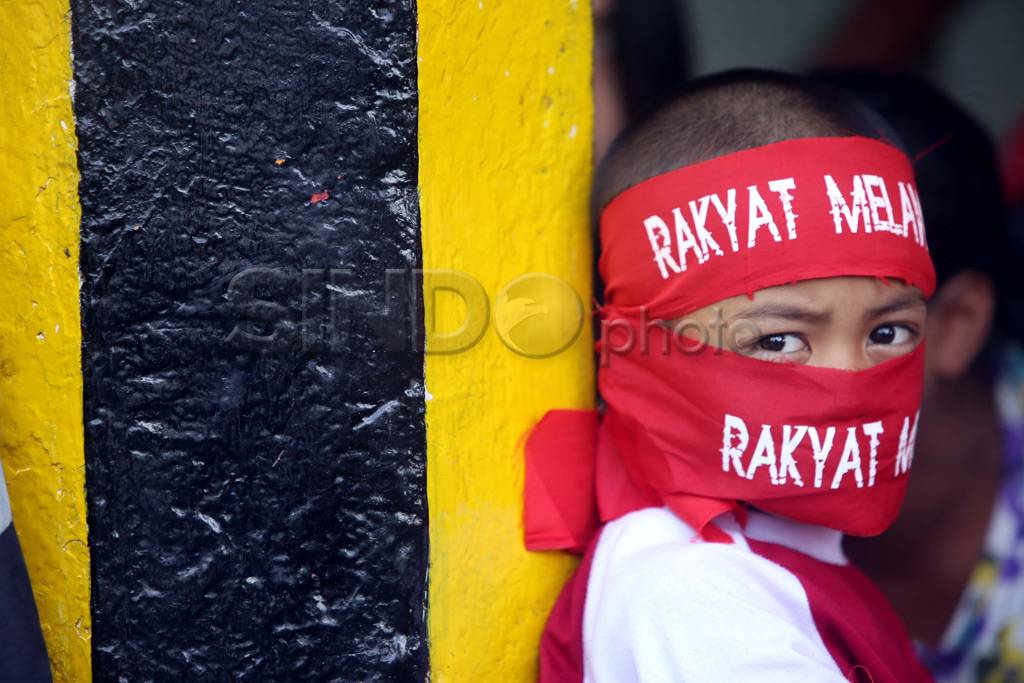 Demo PKL tolak penggusuran...