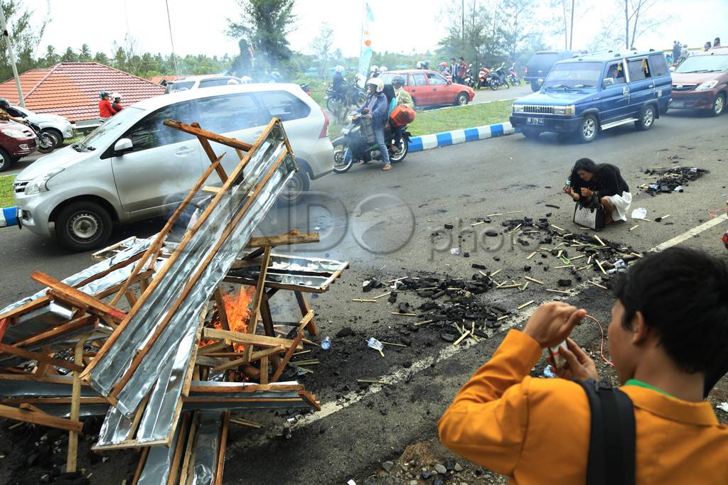 Pemecahan rekor Bakar...