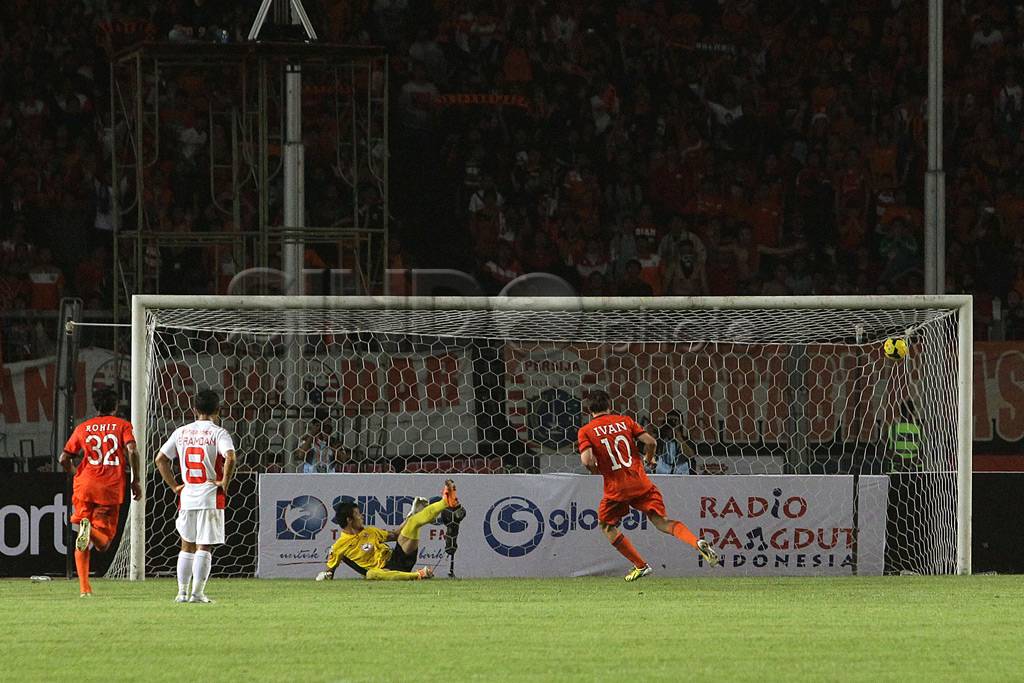 Persija kandaskan Semen...