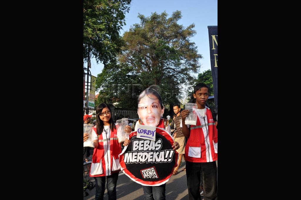 Aksi protes pembebasan...