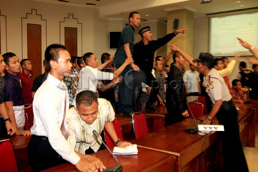 Ricuh penghitungan akhir...