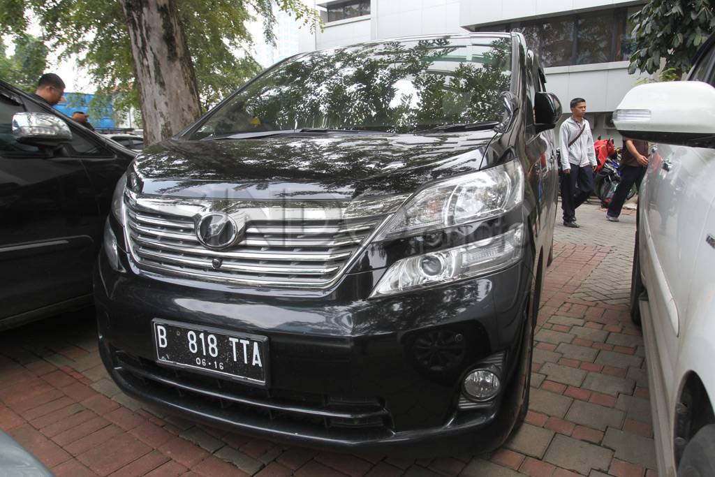 KPK sita mobil mewah...