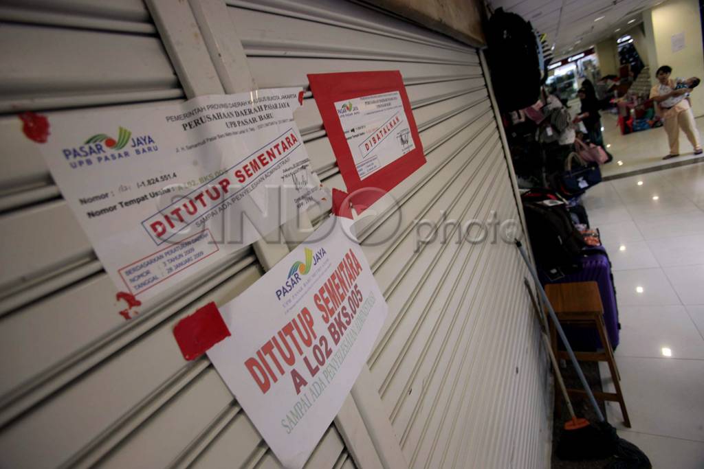 PD Pasar Jaya segel...