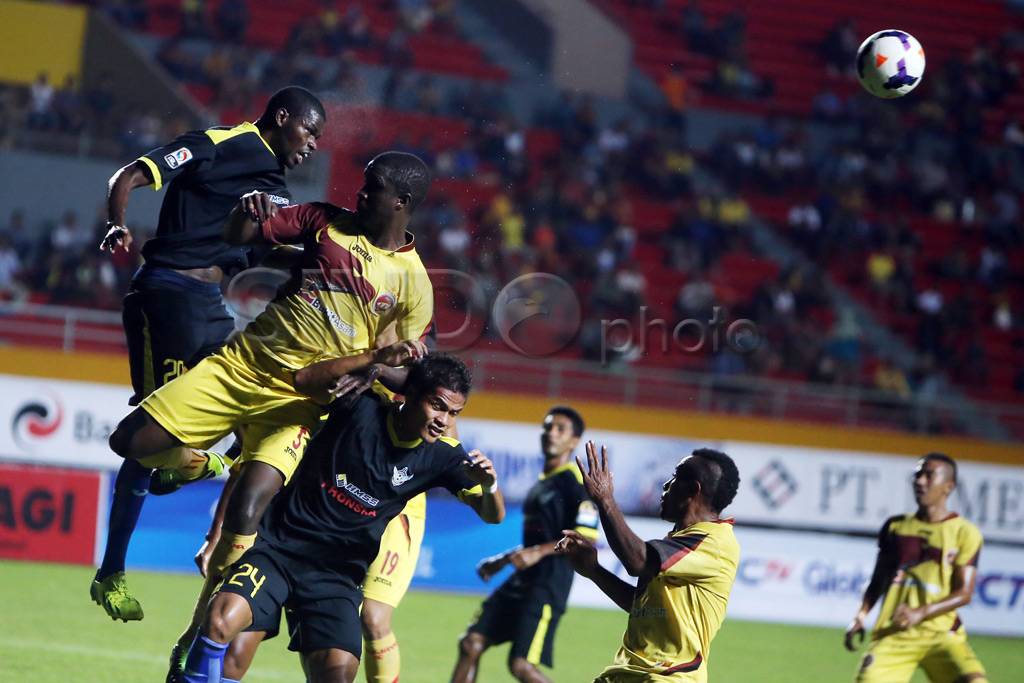 Gresik United paksa...