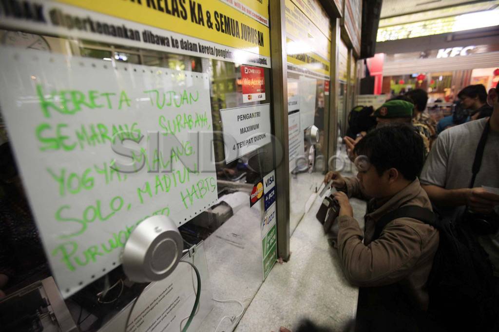Tiket Kereta Api tujuan...