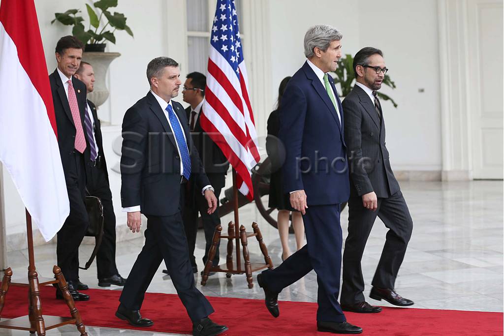 Bahas kerjasama bilateral,...