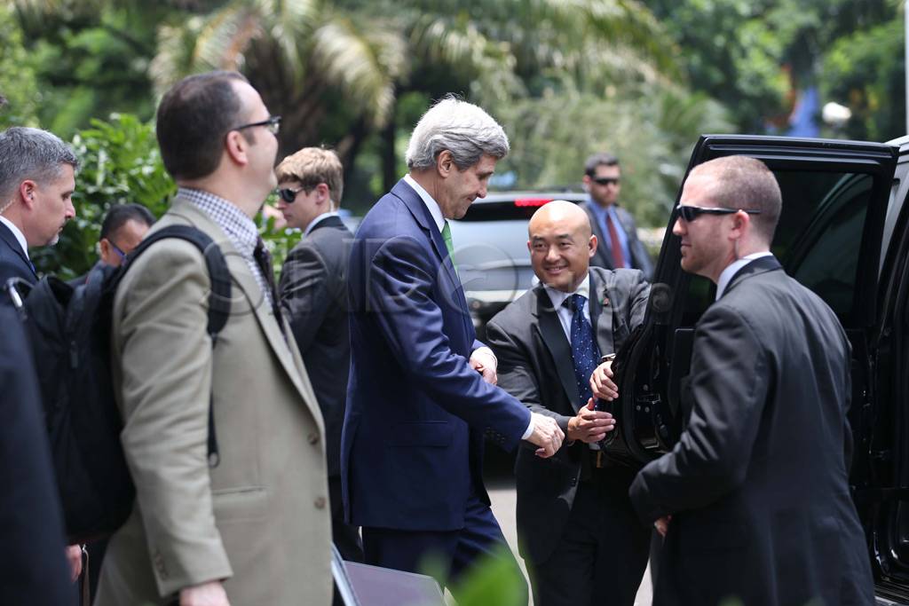 Bahas kerjasama bilateral,...