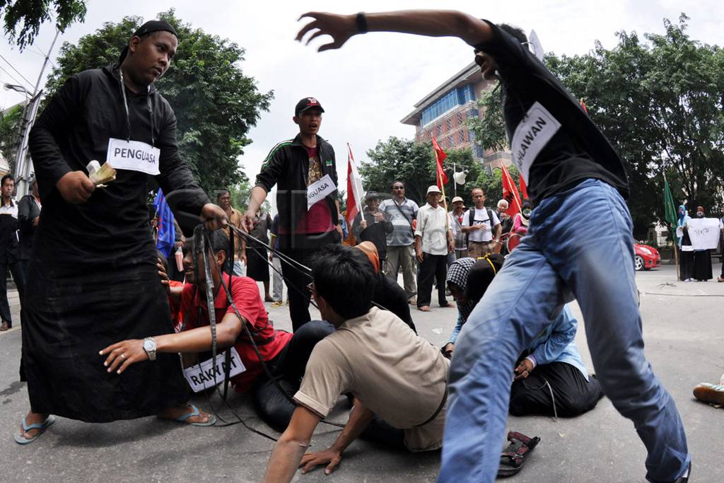 Teatrikal kembali pada...