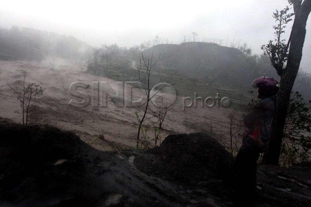Banjir lahar dingin...
