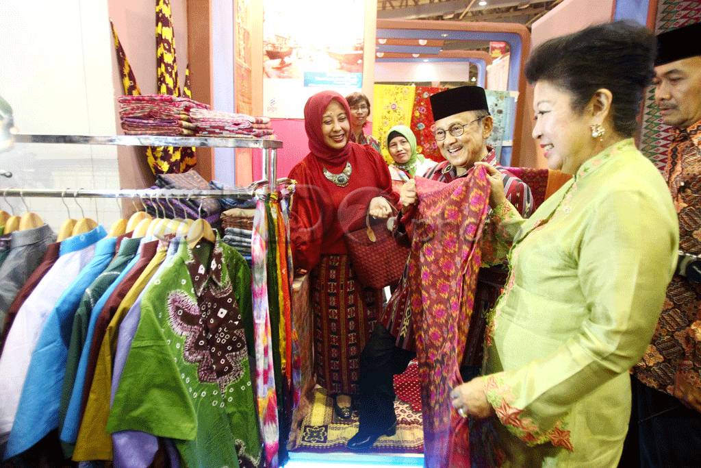 Pameran Adiwastra Nusantara...