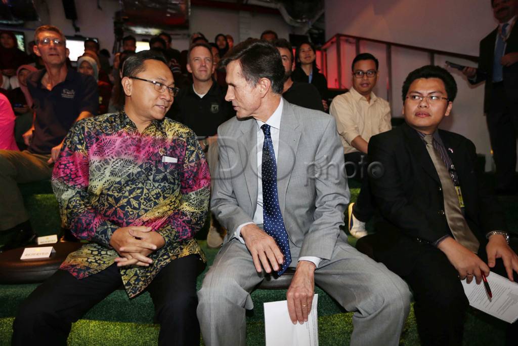 Menhut Zulkifli Hasan...