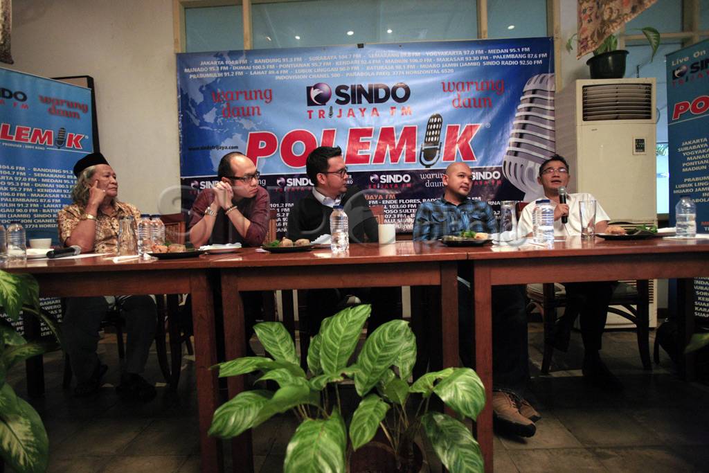 Perang citra di social...