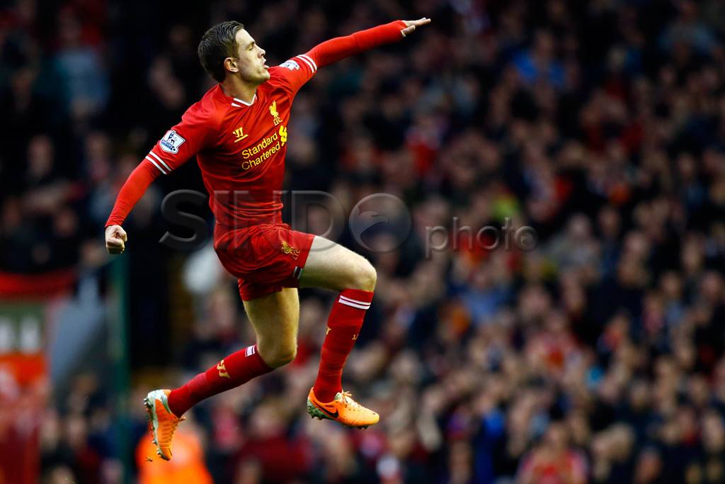 Gol Henderson ke gawang...