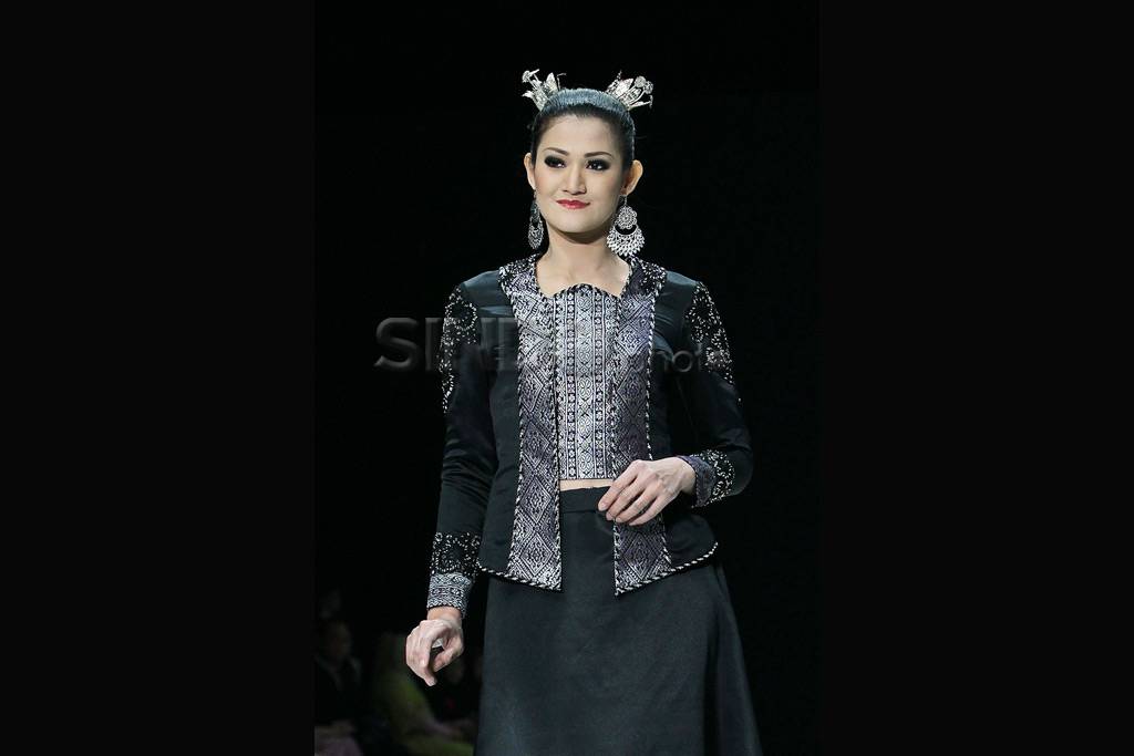 Gaun cantik dari kain...