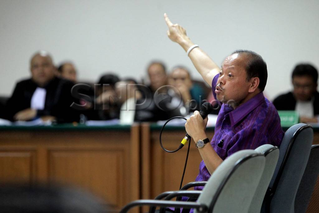 Sutan Bhatoegana bersaksi...