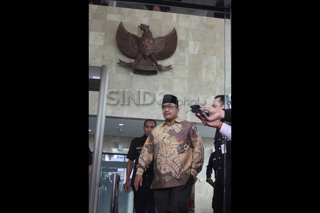 Menpan RB Azwar Abubakar...