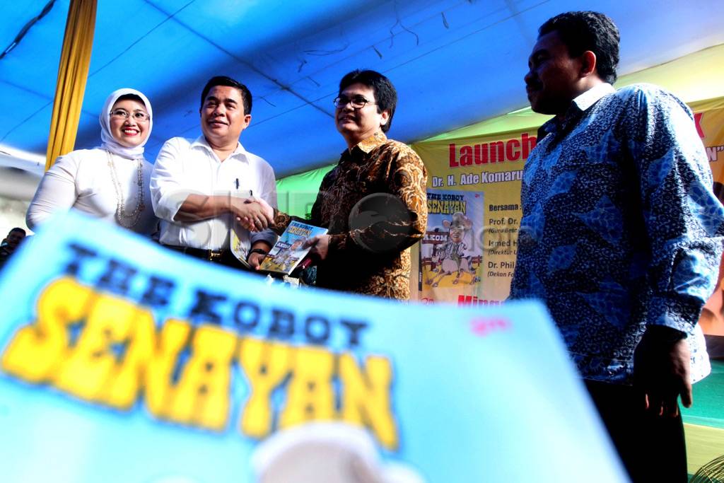 Komik Koboy Senayan...