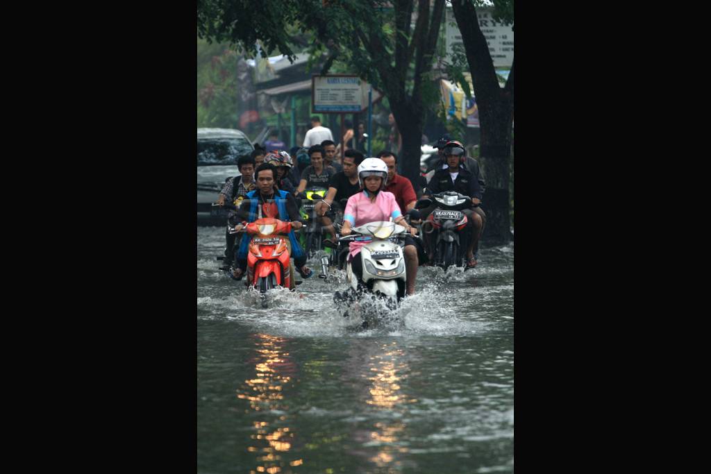 Jalan Sembada Medan...