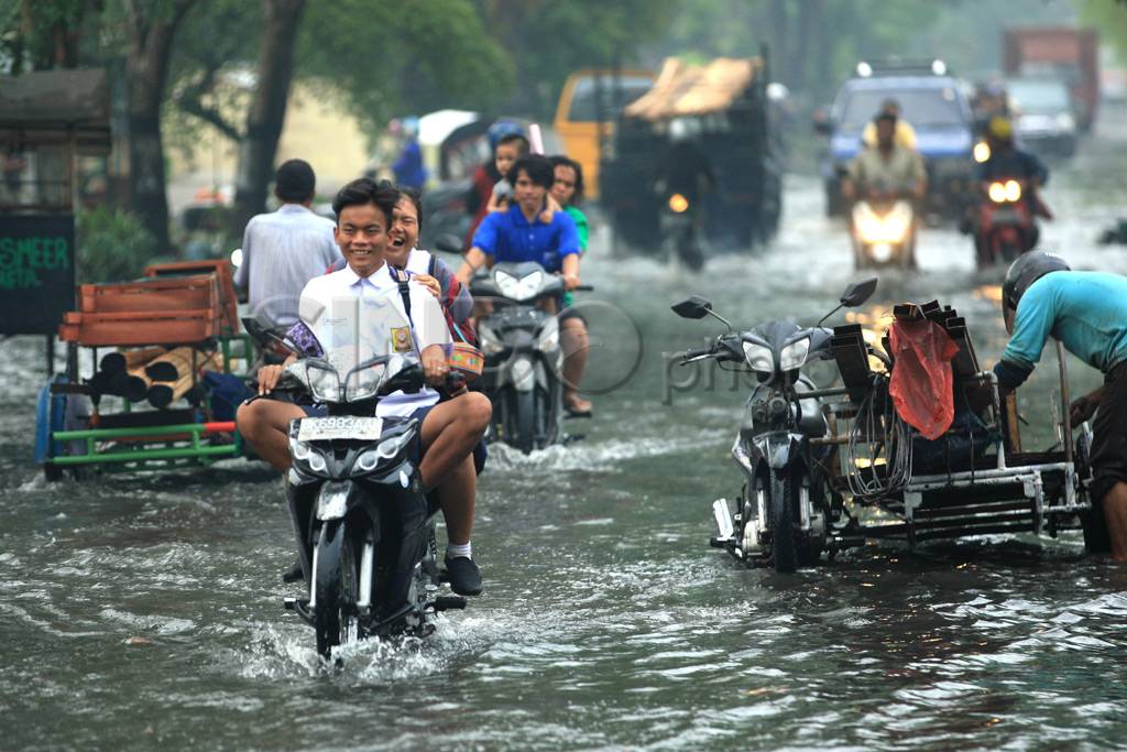 Jalan Sembada Medan...