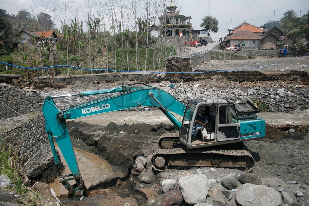 Pembangunan jembatan...