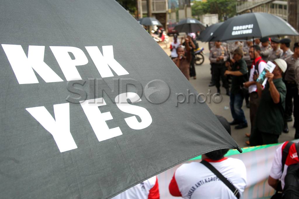Aksi damai Laskar Anti...