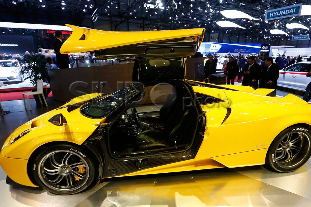 Mobil-mobil keren di...