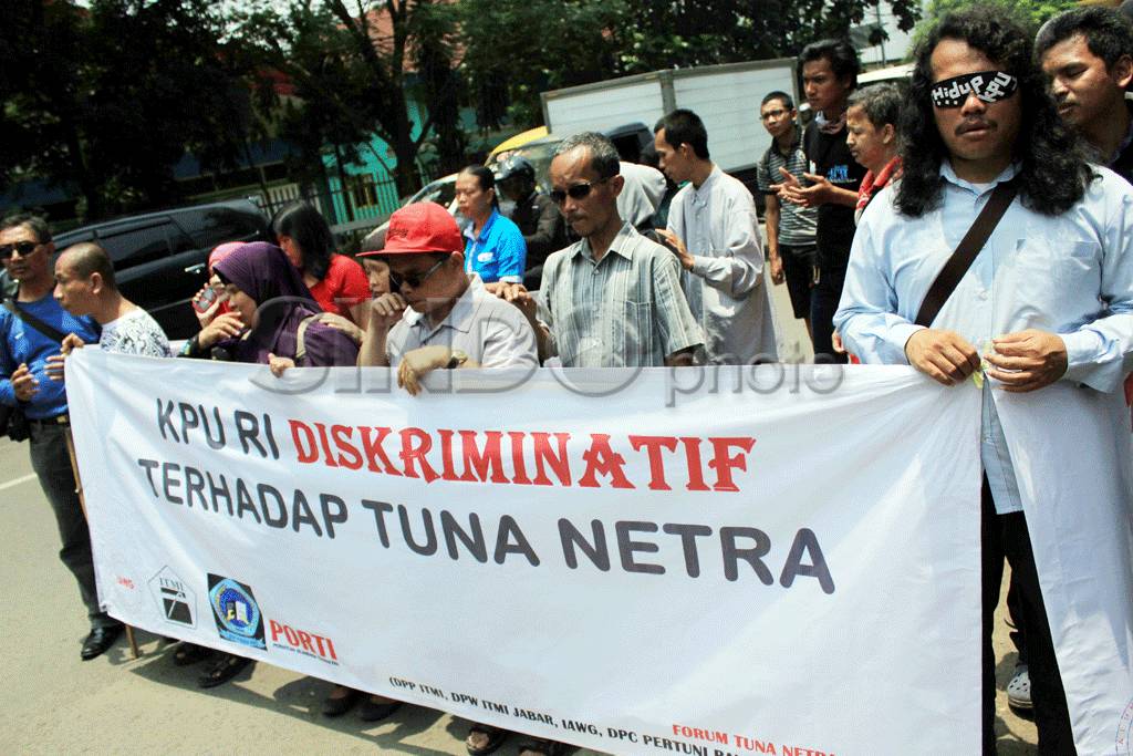 Forum Tunanetra Menggugat...