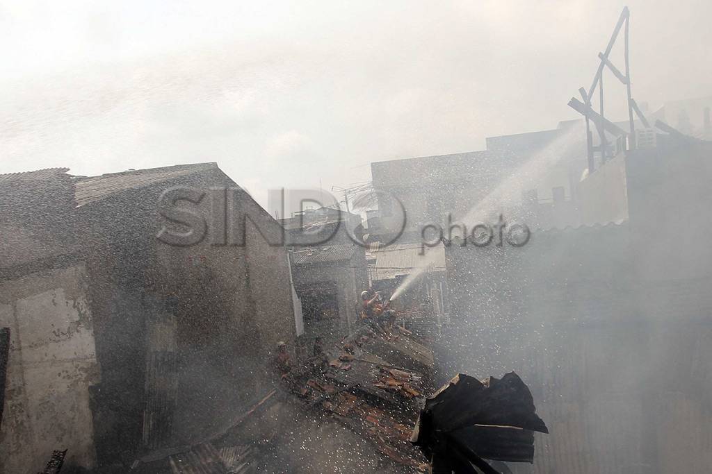 Lima rumah ludes terbakar...