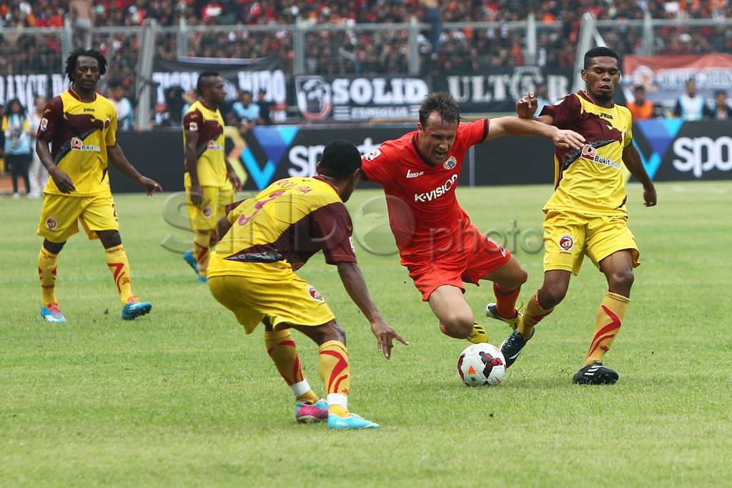 Persija ditahan Sriwijaya...