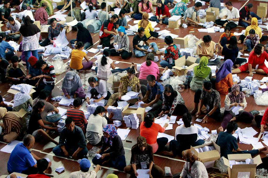 Pelipatan surat suara...