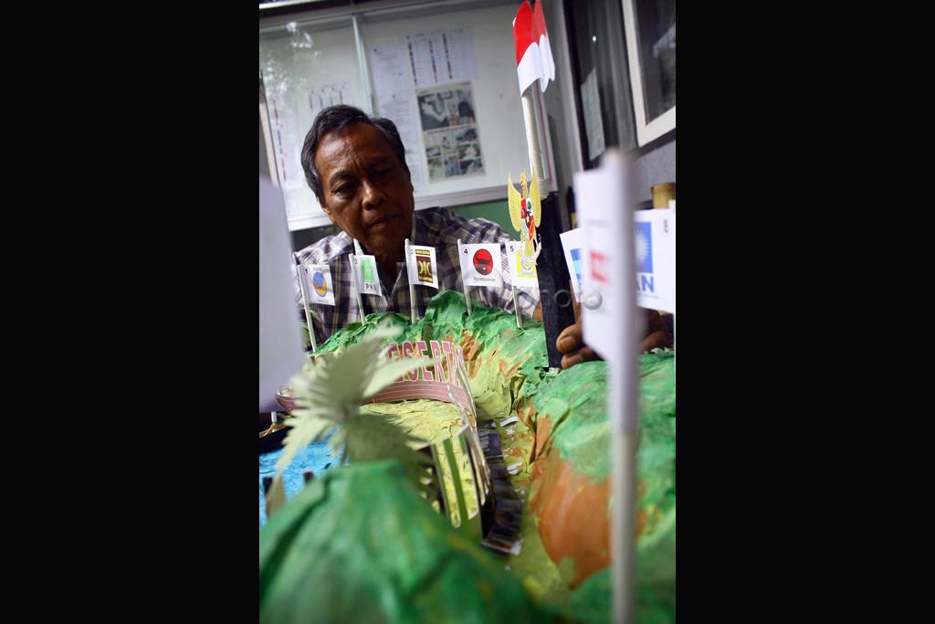 Media sosialisasi Pemilu...