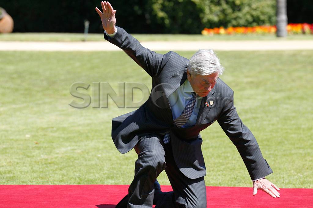 Mantan PM Belanda Ruud...