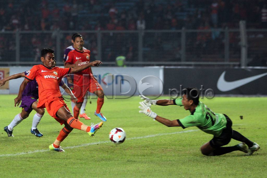 Persija menang tipis...
