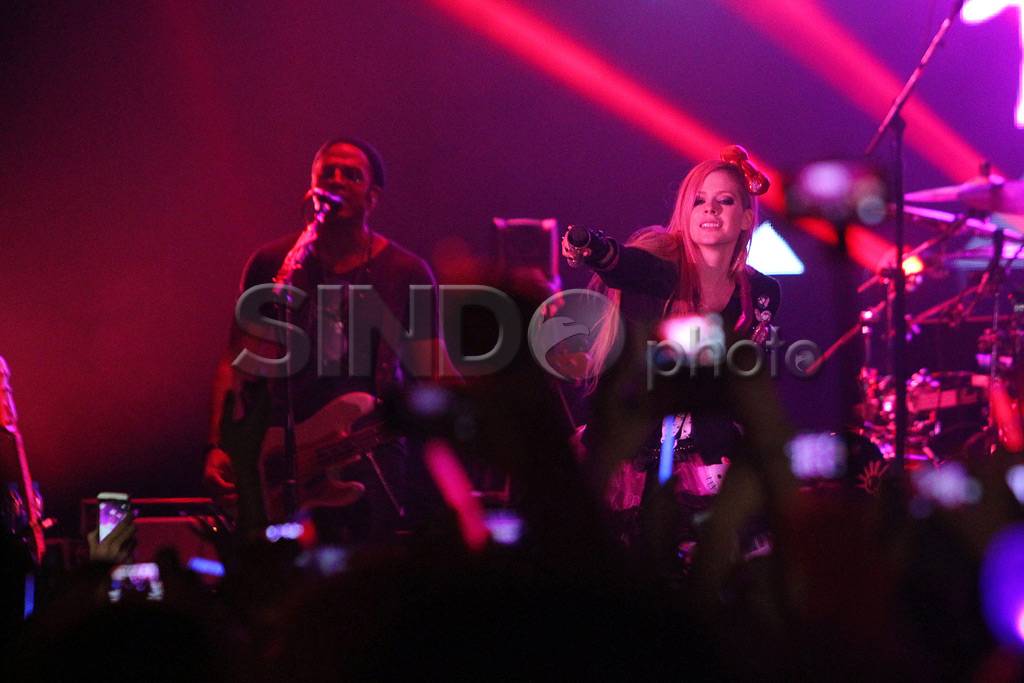 Konser Avril Lavigne...