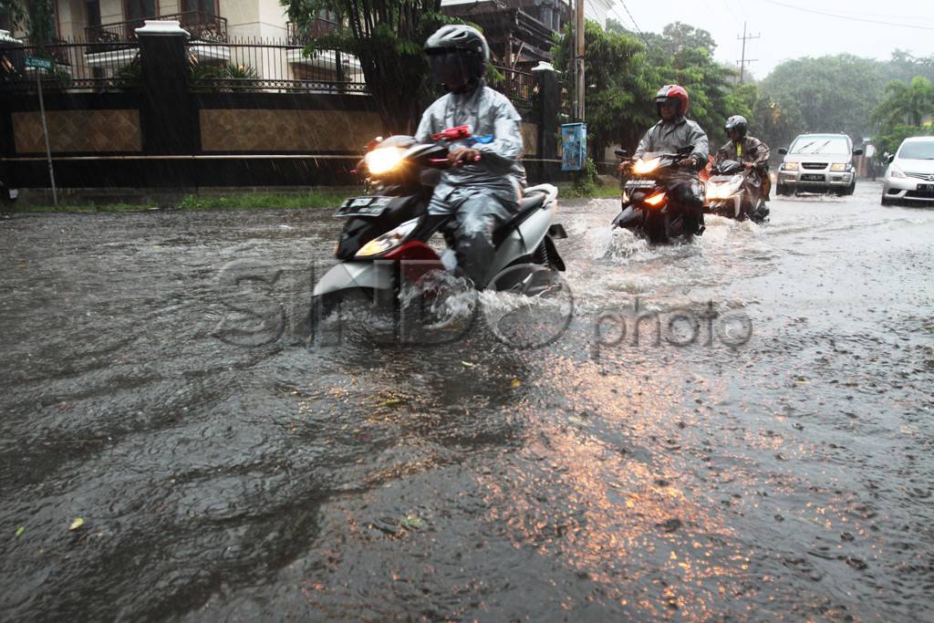 Hujan 3 jam, sejumlah...
