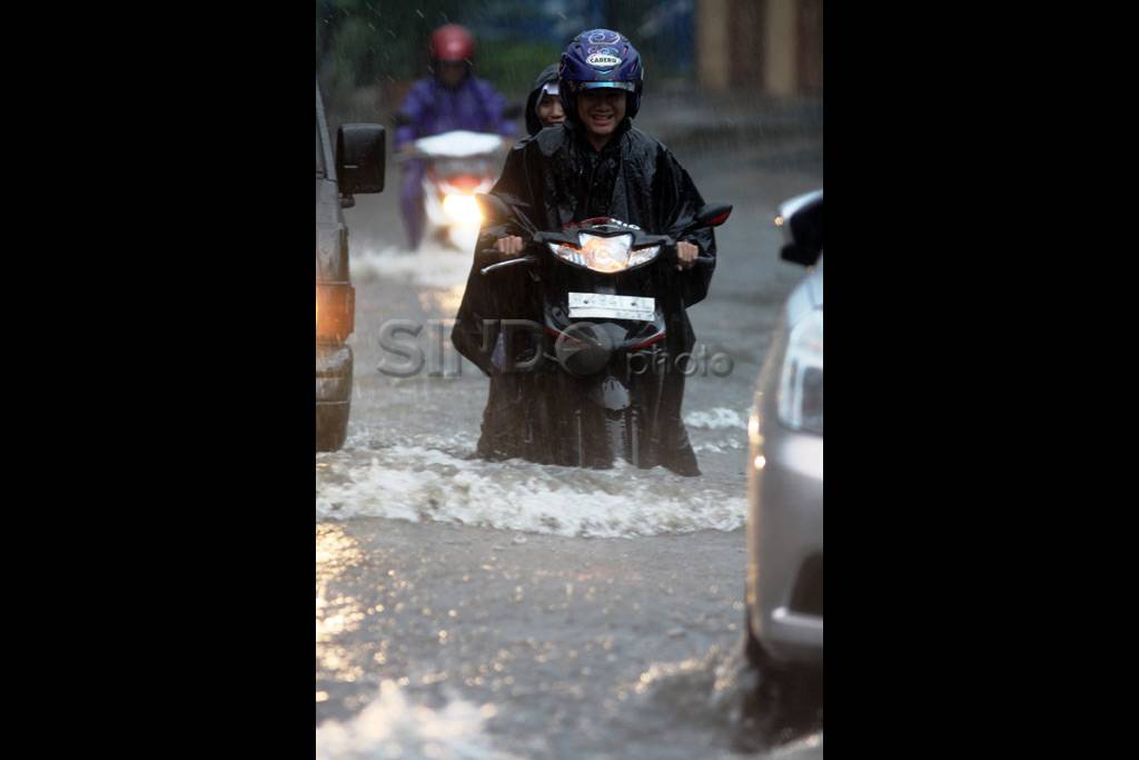 Hujan 3 jam, sejumlah...