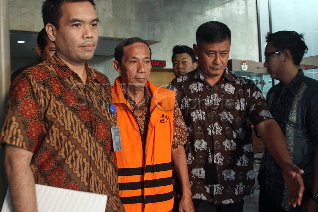 Wakil Rektor UI ditahan...