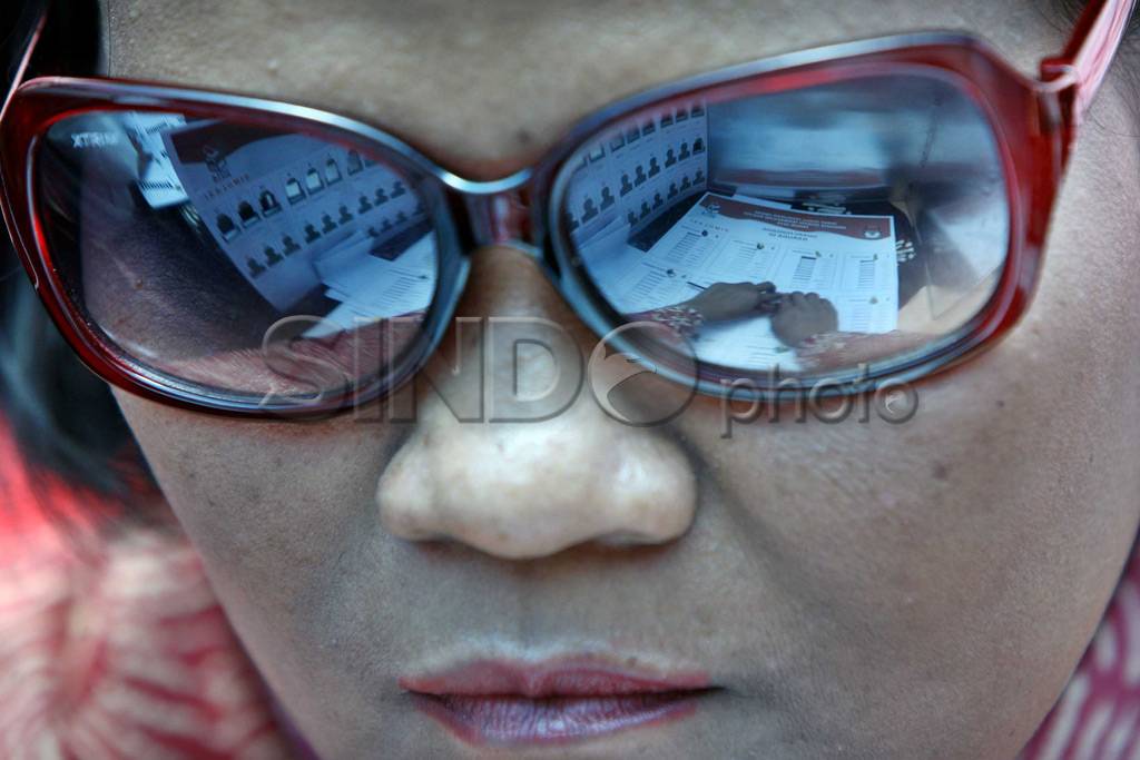 Tuna netra latihan mencoblos