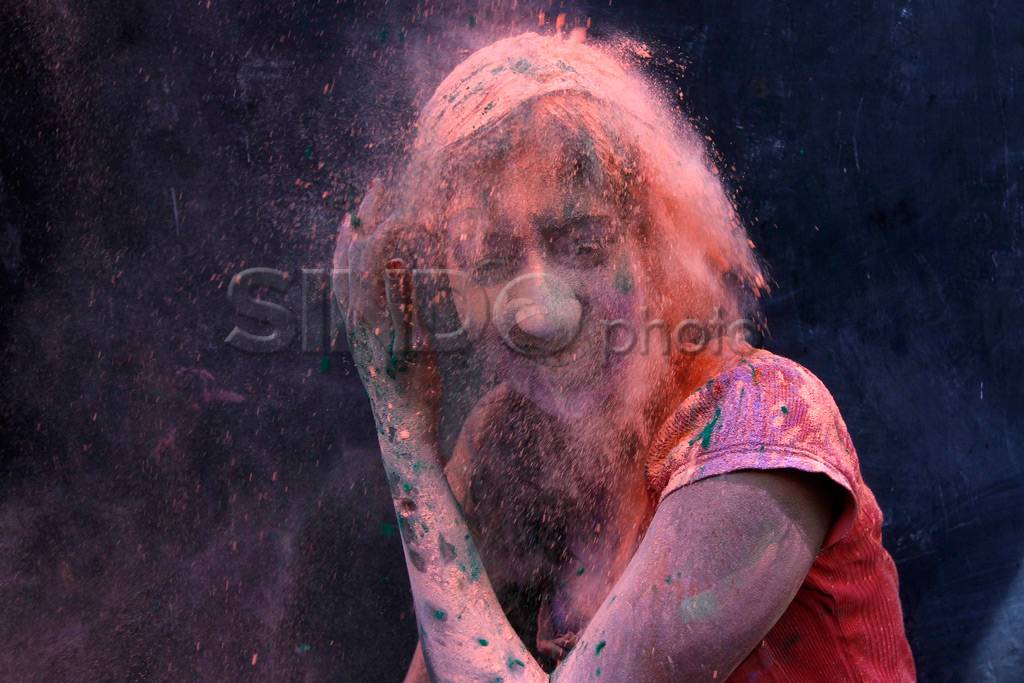 Perayaan Holi umat Hindu...