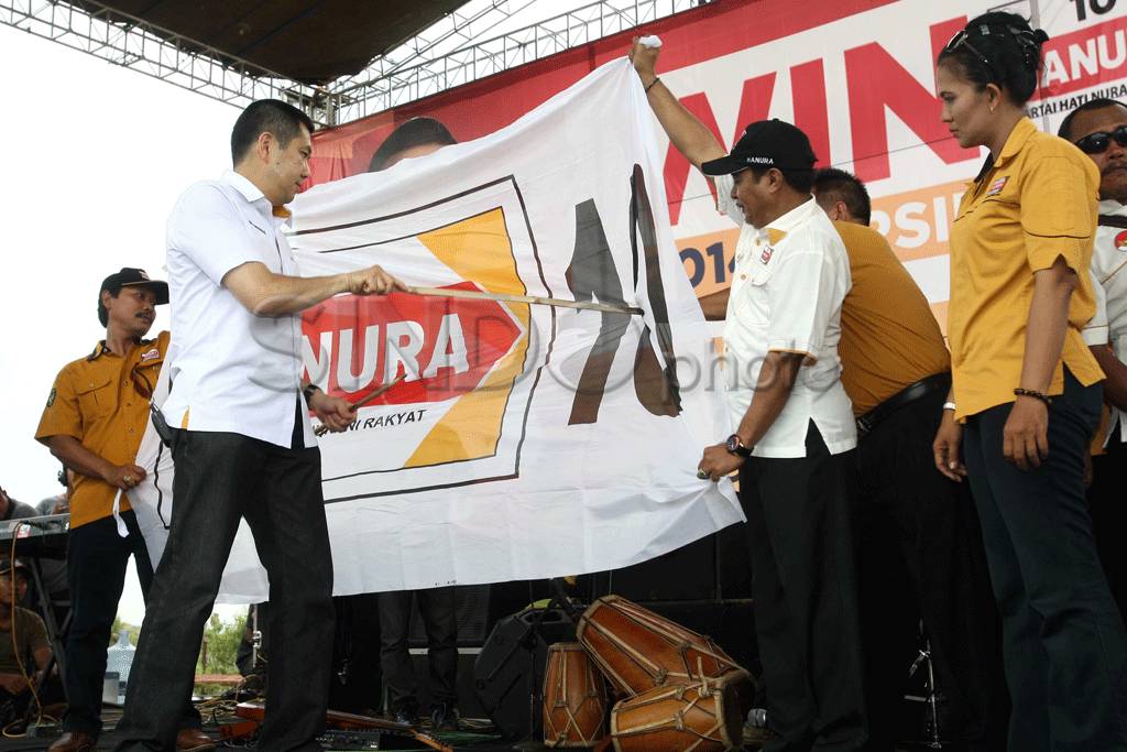 Ribuan simpatisan partai...