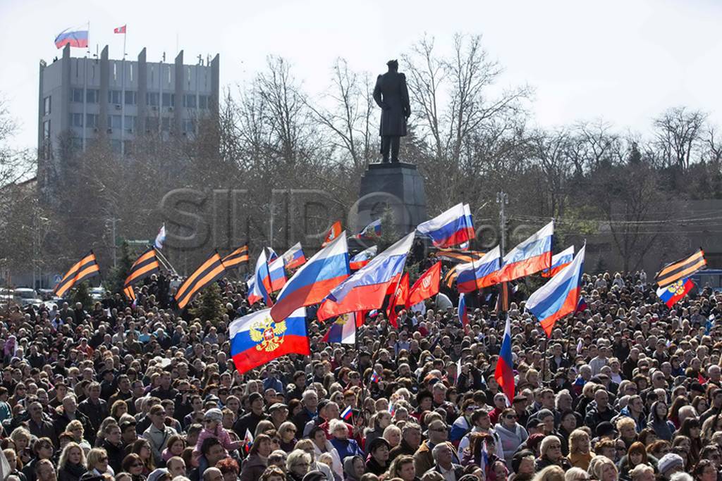 Crimea bergabung dengan...