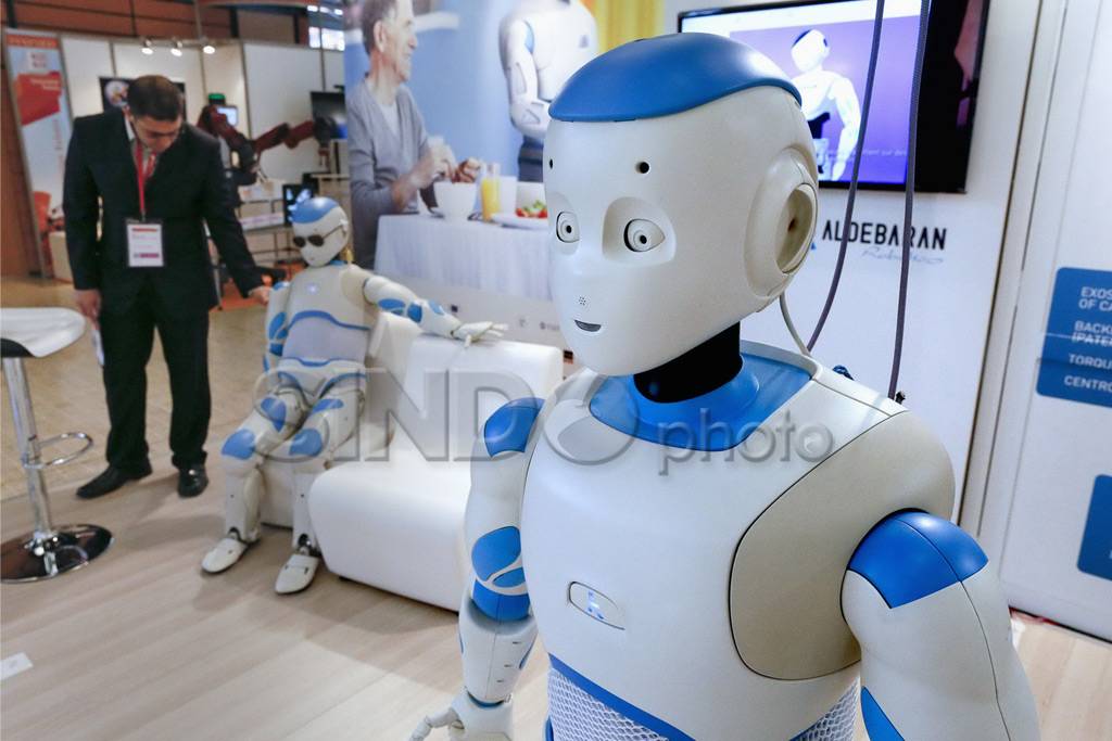 Pameran robot teknologi...