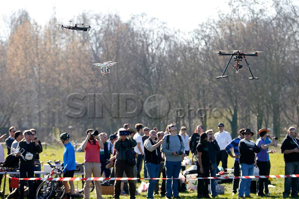 Penggemar drone berkumpul...