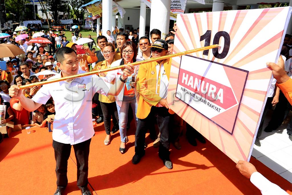 HT Disambut ribuan simpatisan...