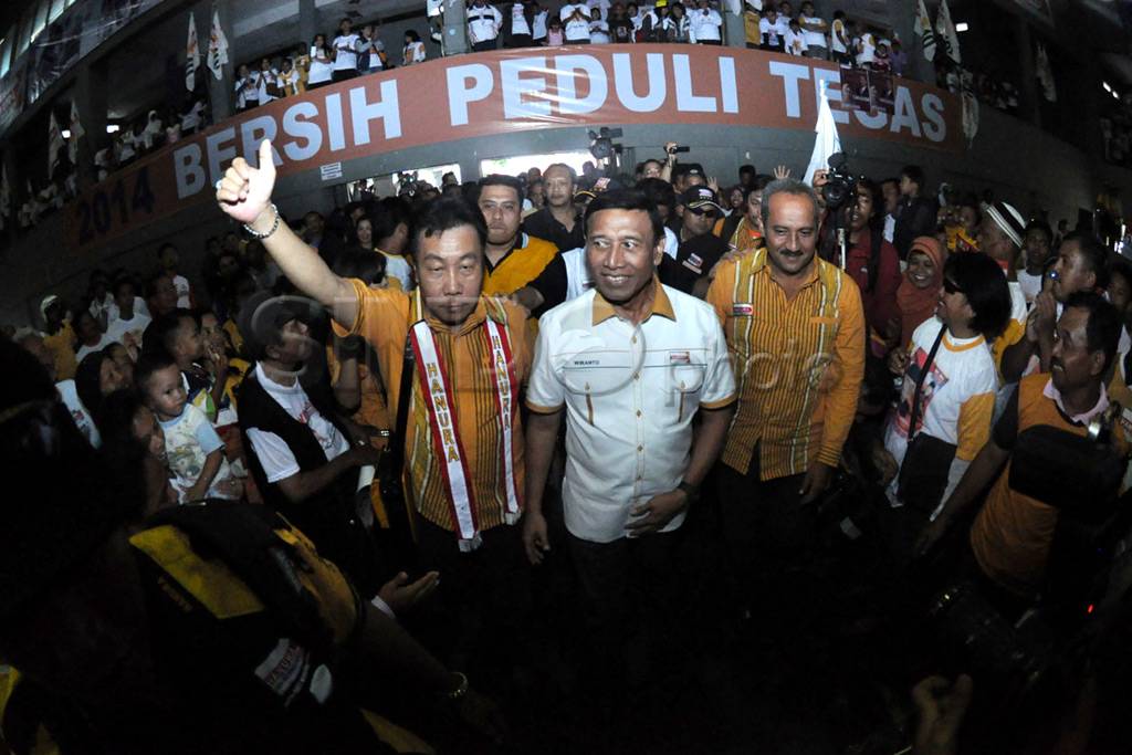 Wiranto ajak warga Solo...